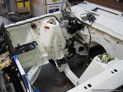 1969 XW Falcon Part 2: Re-assembling the Car - Chasing Broken Cars