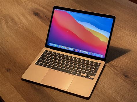 Macbook pro guide comes in. 比较：苹果的M1 MacBook Air超过了我们其余的iPad Pro
