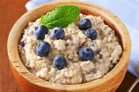 This delicious salted caramel, low calorie oatmeal is the perfect breakfast that won't put you. 8 Most Delicious Low Calorie Foods - Part 8