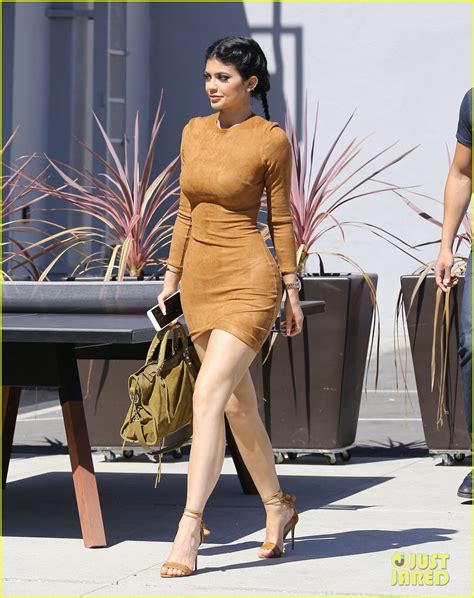 Kylie Jenner Flaunts Her Curves In Skin Tight Dress Photo 3473696