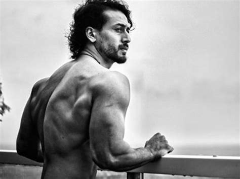 Bollywood Actor Tiger Shroff Shows Off His Muscles Bollywood Gulf News