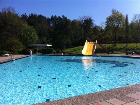 Bosbad leersum is een prachtig openluchtzwembad. Ook Bosbad Leersum stelt seizoen uit LEERSUM - "Helaas, we ...