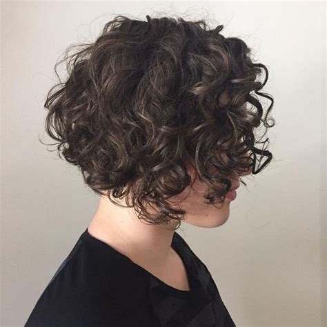 60 Most Delightful Short Wavy Hairstyles With Images Curly Bob