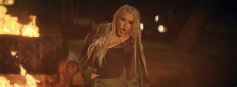 Christina Aguilera No Es Que Te Extrañe Official Video Xtina Web
