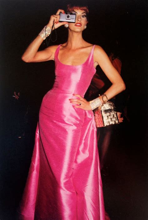 Linda Evangelista In Valentino 1991 Fashion Valentino Couture Linda