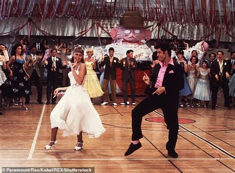 John Travolta And Babe Recreate Grease Dance In Super Bowl Ad Daily Mail Online