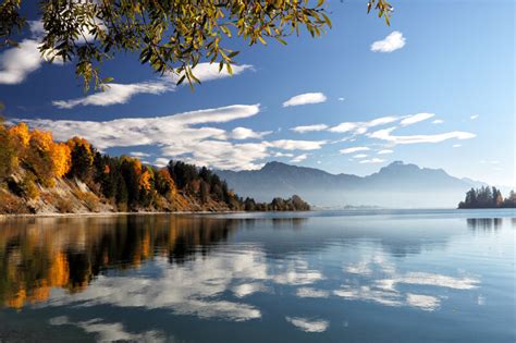 Find images of lake forggensee. Forggensee - Stausee im bayerischen Allgäu