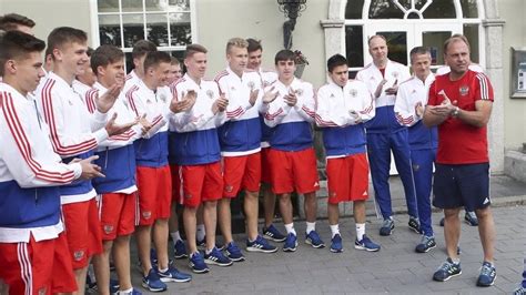 Юношеская сборная России проиграла Исландии в первом матче на Евро 2019