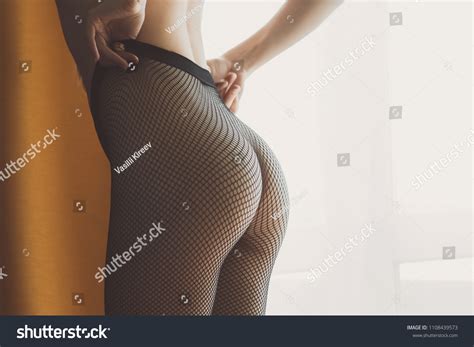 Crop Shot Seductive Naked Woman Bending Stock Photo 1108439573
