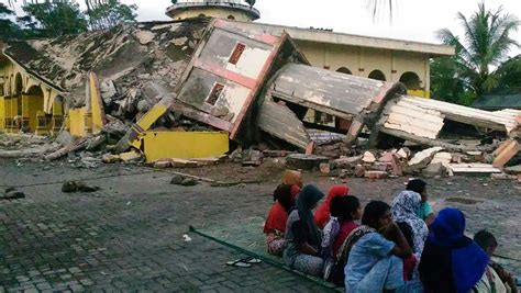 Indonesia Earthquake 54 Dead In Aceh Province The Week