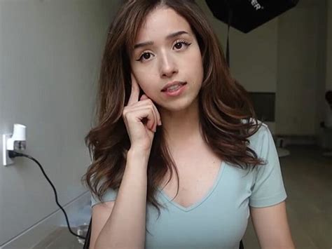 It Makes No Difference Pokimane Hits Back At Trolls Criticizing Her