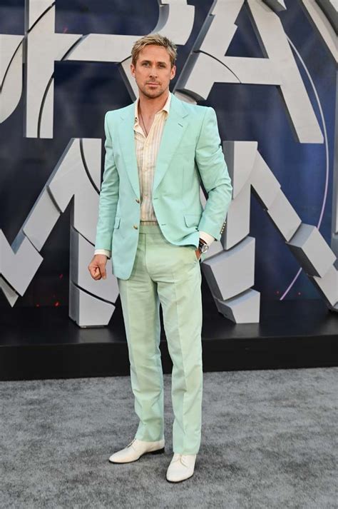 Ryan Gosling Wore Gucci Suit ‘the Gray Man La Premiere