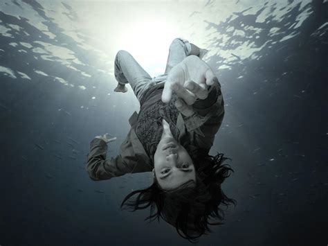 Drowning Wallpapers Top Free Drowning Backgrounds Wallpaperaccess Images And Photos Finder