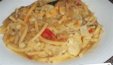 Check spelling or type a new query. PASTA CON LE FAVE SECCHE - Ricetta di FraGolosi.it
