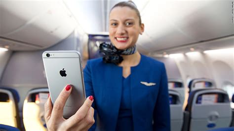 United Will Give Flight Attendants Iphones
