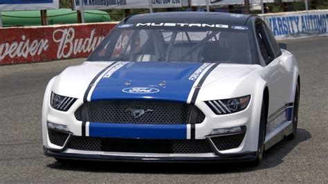 2019 Nascar Ford Cup Racing Car Meet The New Nascar Ford Mustang For