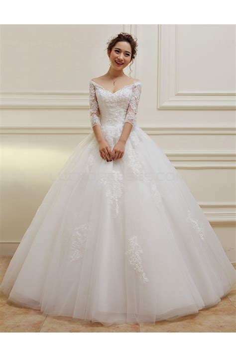 A classic gown that nods to one's unique style. Lace Long Sleeve Wedding Dress V Neck : 2017 New Arrival ...