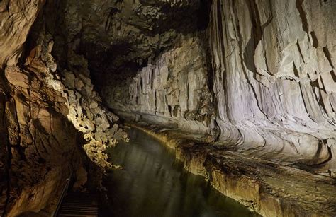 10 Of The Worlds Longest Caves And What They Offer Visitors