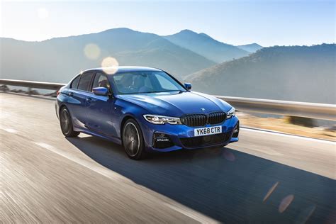 Check out the 2019 bmw m3 model in frozen blue. 2019 BMW 320d shown in Portimao Blue during a photoshoot