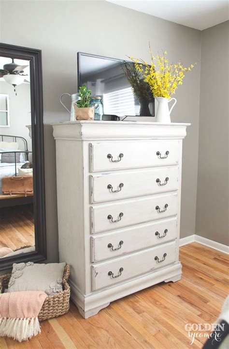 Ideas for bedroom dresser decor sets Painting Shelves and Bookshelf - Southern Hospitality