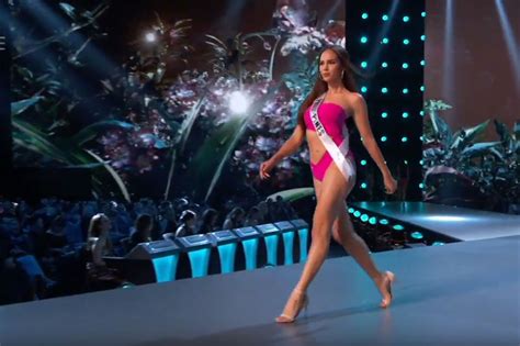 Miss Universe Prelims Catriona Is A Stunner In Swimsuit Competition