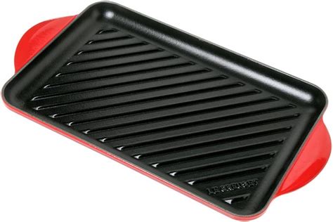 The ribbed bottom drains juice and fat away. Le Creuset La Fonte enamel rectangular grill pan 32 cm ...