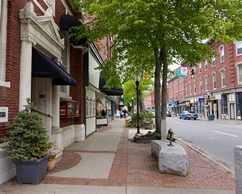 Travel Guide: Rockland, Maine : Where to Stay, Eat, and What to Do