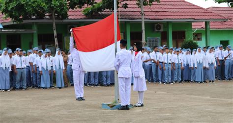 Fhoto Galeri Upacara Bendera Hari Pertama Masuk Sekolah Tahun Pelajaran