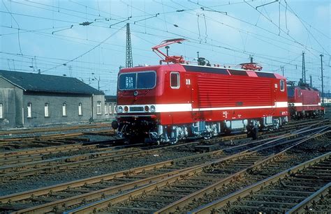 Maybe you would like to learn more about one of these? 243 584 Leipzig Hbf 06.04.90 - Bahnbilder.de
