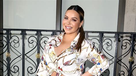 Chiquis Rivera Presume Sus Curvas En Sensual Bikini Y Enciende Las Redes