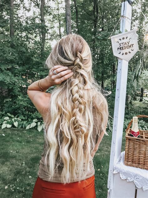 Influencer Creates Barefoot Blonde Hair Extensions After Her Own My