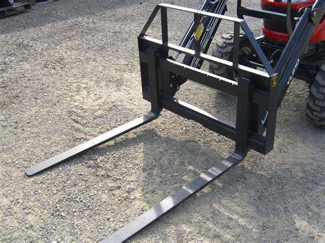 42 1800 Lbs Compact Tractor Pallet Forks With Yanmar Quick Hitch