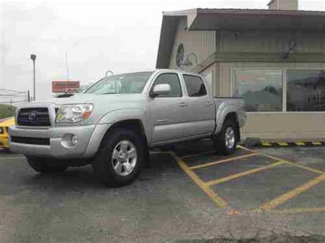 This feature applies the brake pressure at individual wheels and manages engine torque to help maintain control for the trailer. Sell used 2006 Toyota Tacoma Double Cab Pickup 4-Door 4.0L 4X4 Sport Package, Bed Liner in ...