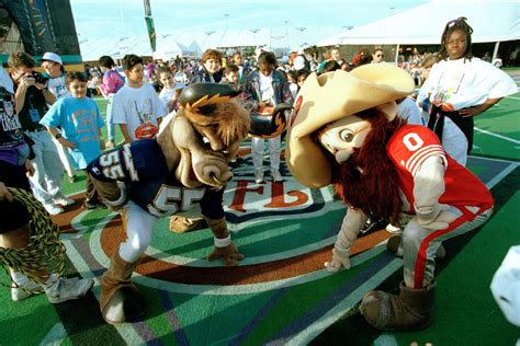 In 1995 Nfl Unveiled Some Bizarre Mascots That Were Never Seen Again Business Insider