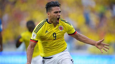 Los Mejores Futbolistas Colombianos De La Historia