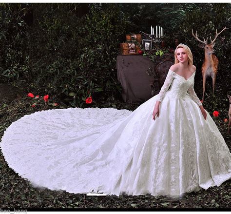 Ella wears a white satin this elegant doll in her wedding dress is dedicated to the wonderful moment when cinderella's dreams come true. Aliexpress.com : Buy 2017 Vintage Cinderella Bridal Lace ...
