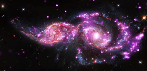 Galactic Gathering Gives Impressive Light Display