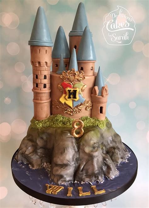 Hogwarts Castle Decorated Cake By De Licious Cakes By Cakesdecor