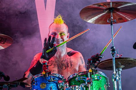 Mudvayne And Coal Chamber See Wild Photos Of Psychotherapy Sessions