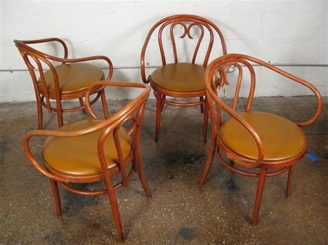 Set Of Four Mid Century Bentwood Chairs Etsy Bentwood Chairs Chair