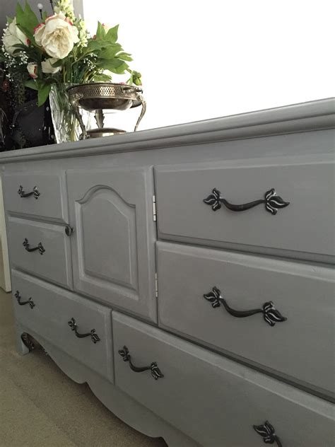 How To Chalk Paint A Dresser With Annie Sloan Paris Grey The Style