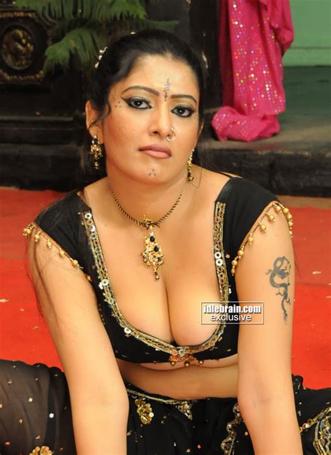 Hot Masala Pics Actress Wallpaperimagespicturessnaps And More