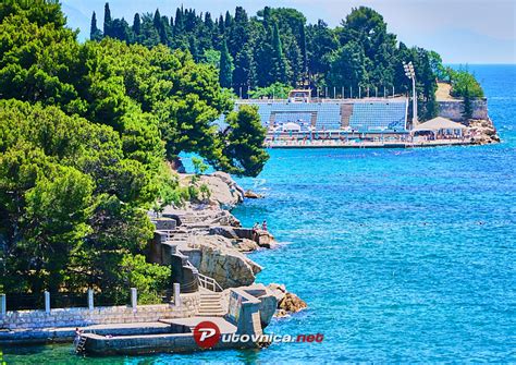 More je toplo, sunce grije, a na plažama više nisu onakve. Uvala Zvončac, Split | Plaže na Putovnica.net