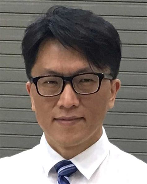Simon Chao Md