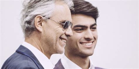 Последние твиты от andrea bocelli (@andreabocelli). Andrea Bocelli mit seinem Sohn: ein einzigartiges Duett ...