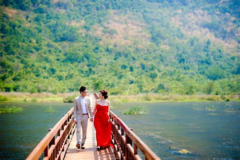 Thailand based professional wedding photographer. Preview: Pre-Wedding at Khao Sam Roi Yot National Park in Thailand | Thailand Wedding Photographer