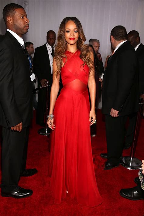 Fabuloso Rihanna Red Dress Rihanna Grammys Grammys 2013 Rihanna