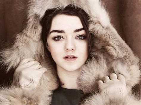 The Stunning Maisie Williams Aka Arya Stark Outlander Costumes