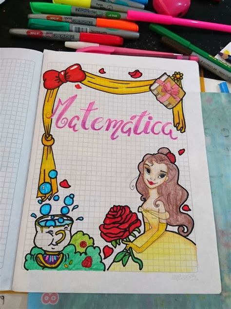 Para hacer cuadernos decorados, comienza por extender la tela sobre una superficie plana. Carátula, Marco para cuaderno de matemática con personajes ...