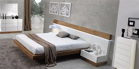 White Wood Madrid Modern Bedroom Set By Jandm Furniture